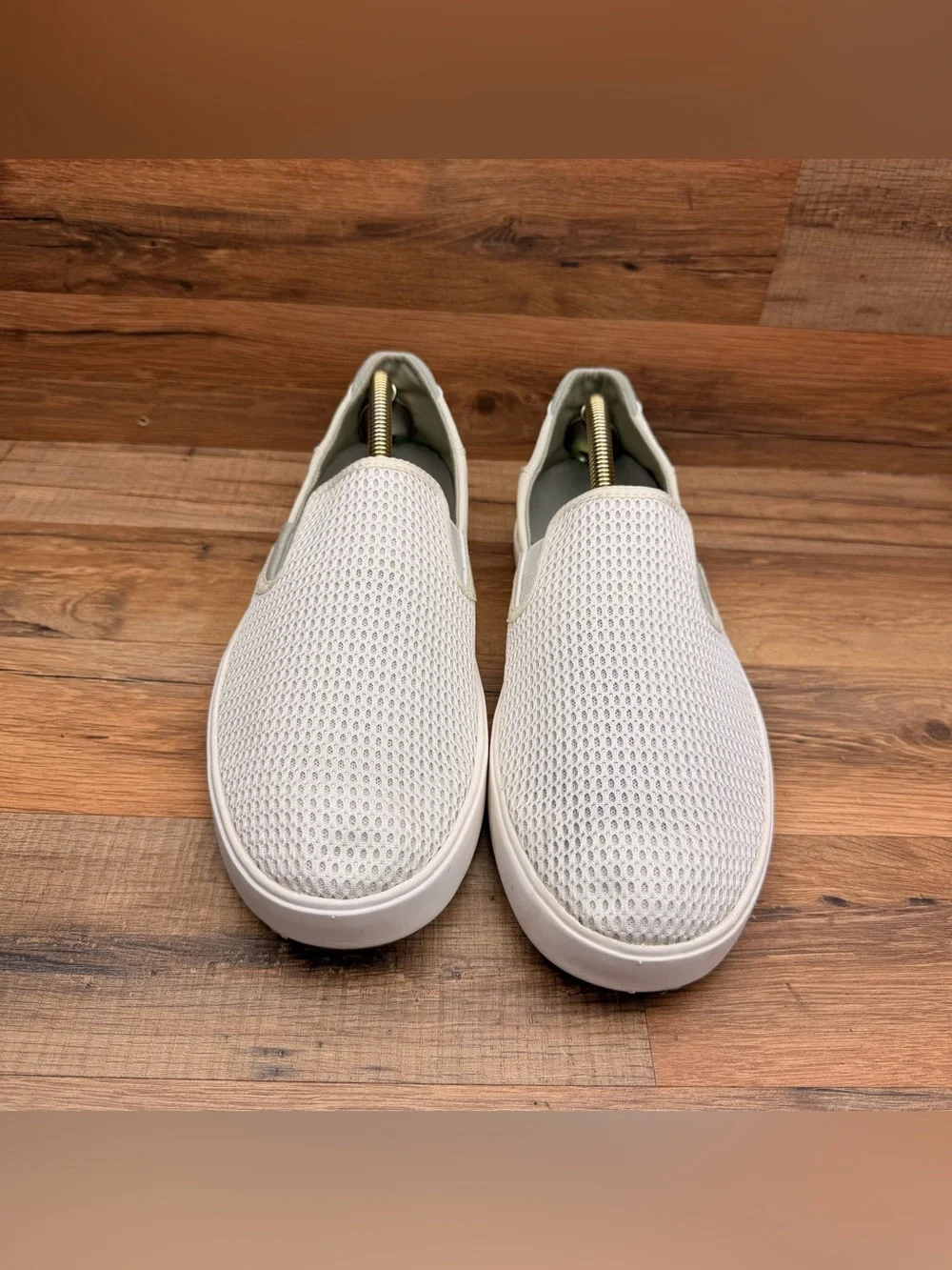 Olukai size 11 Pehuea Slip on Shoes Sneakers  White Slip-On Mesh Casual Shoes